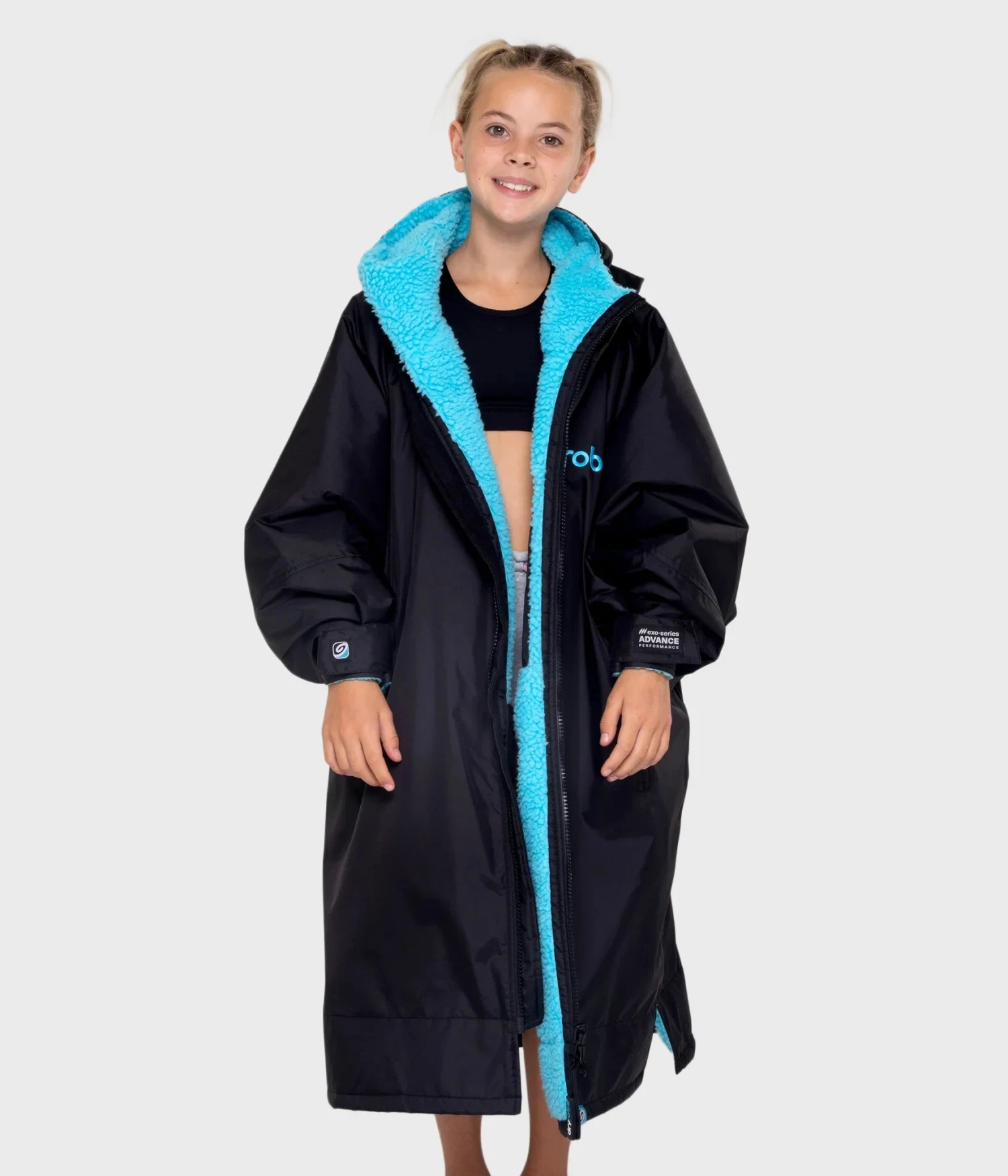 Dryrobe Advance Kids Long Sleeve BLACK BLUE - RECYCLED 3 Dryrobe Advance Kids Long Sleeve BLACK BLUE - RECYCLED